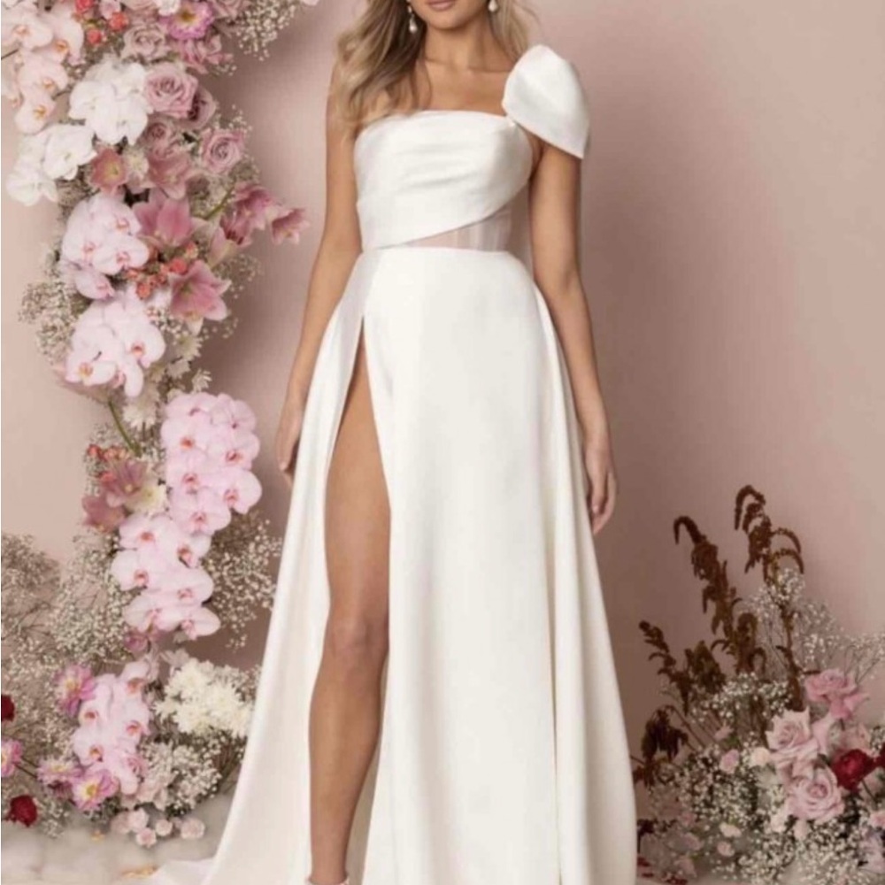 Madi Lane Bridal: Kinsley, ML23022SA